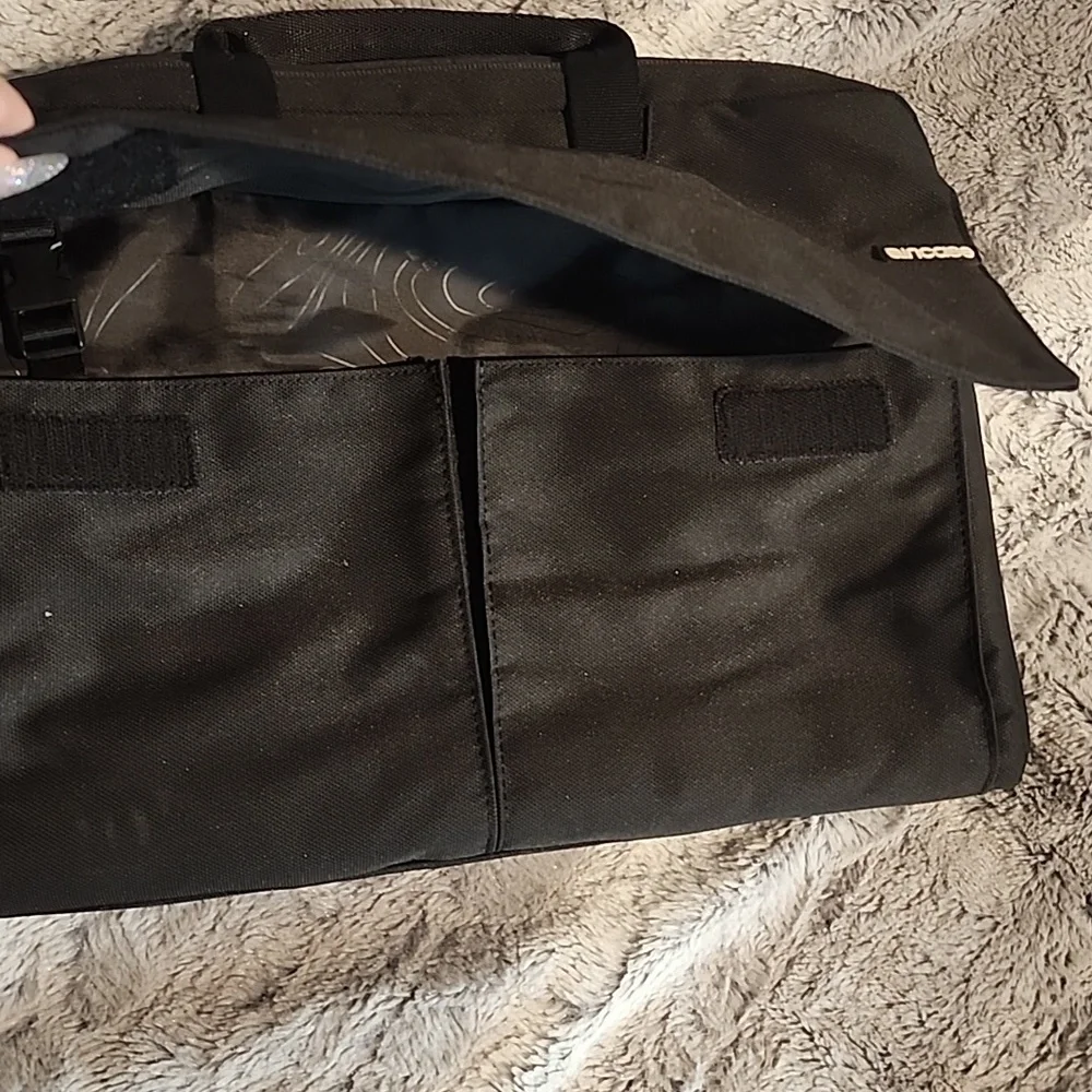 INCASE COMPUTER CASE BLACK